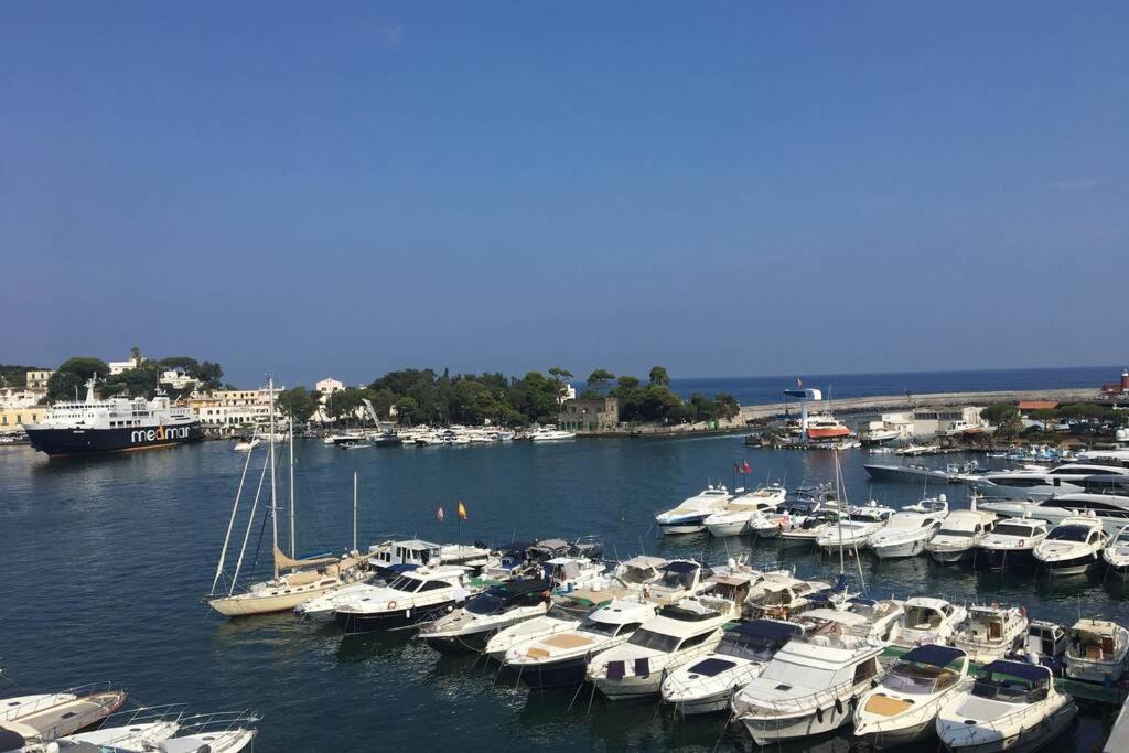 Panorama da Cartolina Apartment Ischia Bagian luar foto